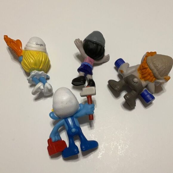 Bundle of 4 2013 McDonald’s Smurfs - Picture 8 of 13